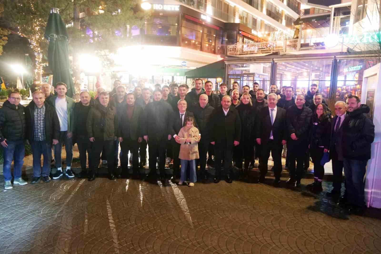 Eskişehir Demirspor, şampiyonluğu yemek ile kutladı
