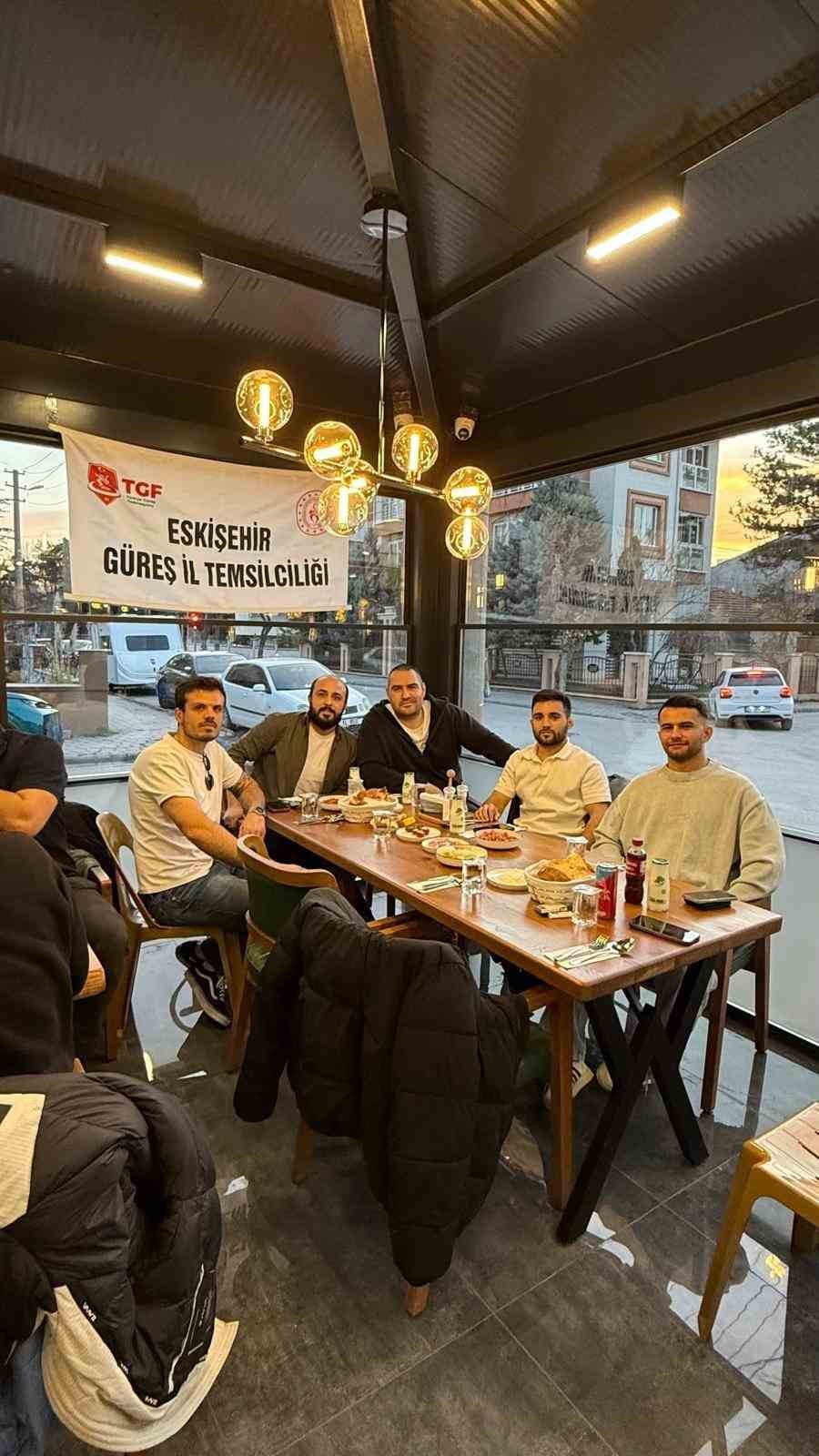 Eskişehir Güreş İl Temsilciliği ailesi iftarda buluştu
