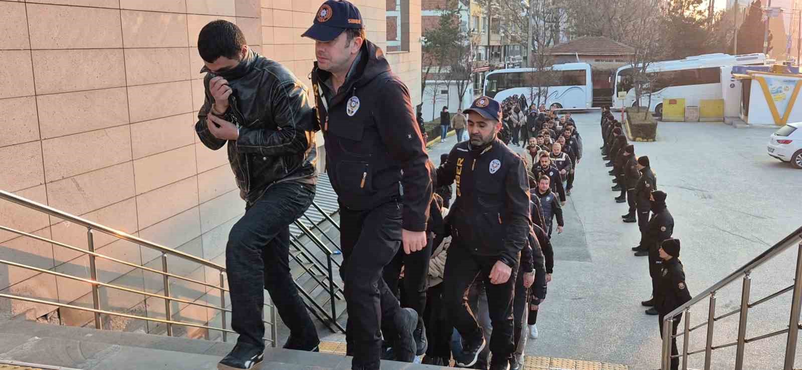 Eskişehir merkezli 18 ildeki dev dolandırıcılık operasyonunda
