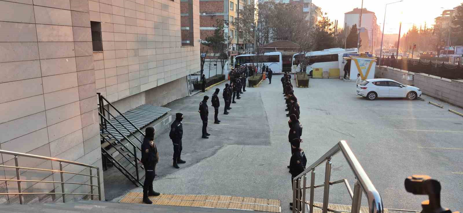 Eskişehir merkezli 18 ildeki dev dolandırıcılık operasyonunda
