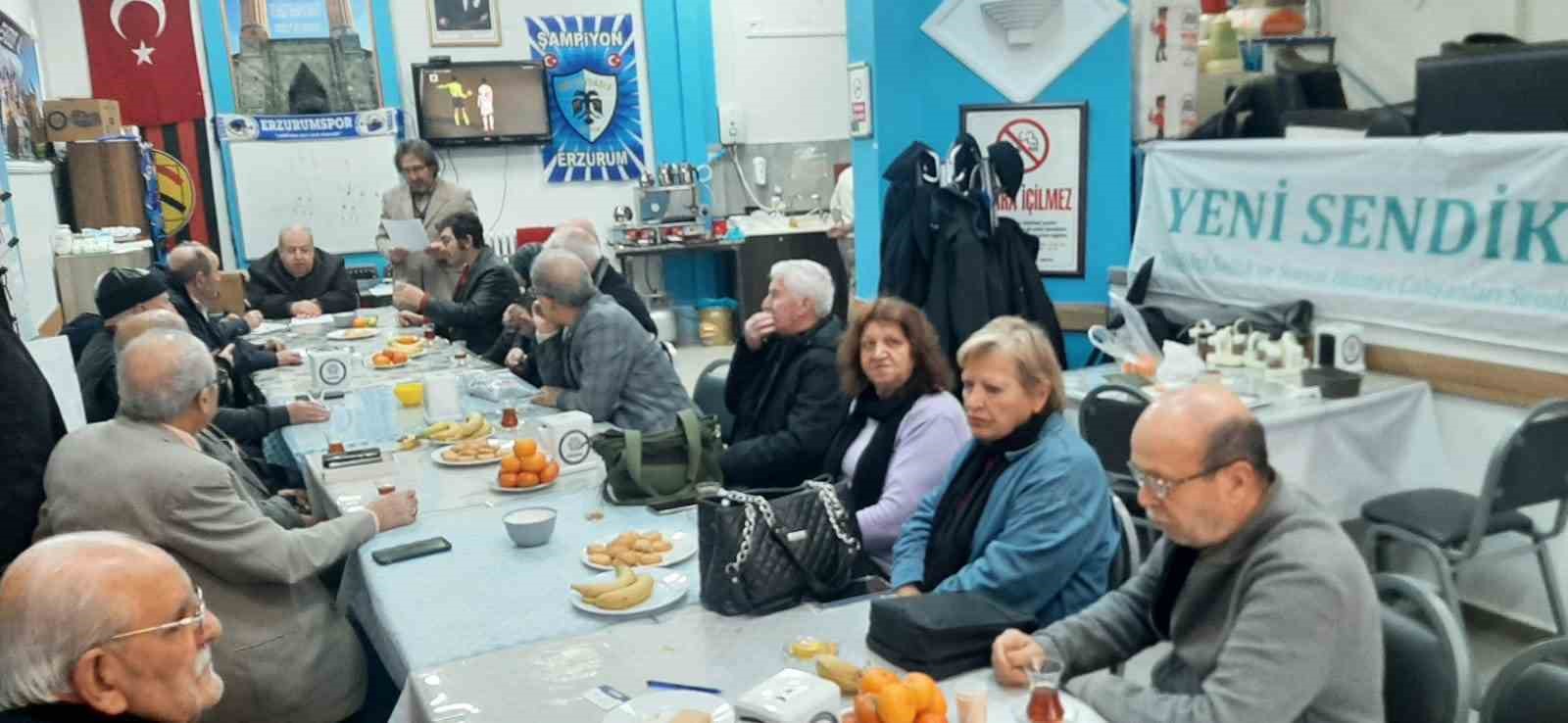 Eskişehir Şairler Derneği Başkanı Kenan Demirel güven tazeledi
