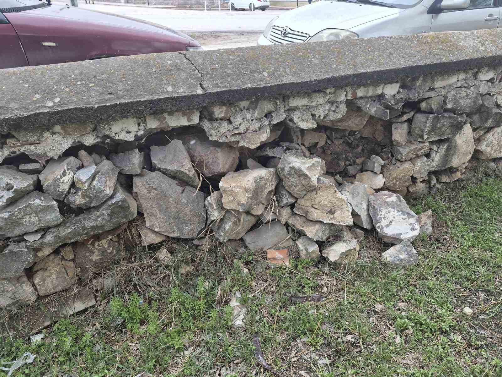 Eskişehir’de 129 yıllık tarihi cami bakımsızlıktan bu hale geldi
