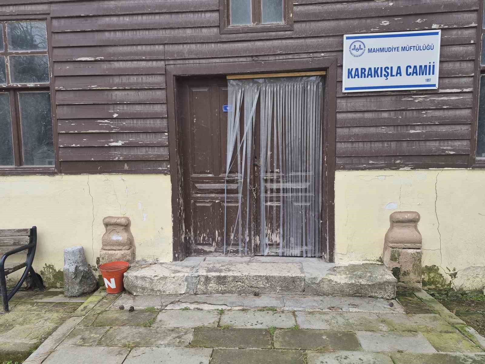 Eskişehir’de 129 yıllık tarihi cami bakımsızlıktan bu hale geldi
