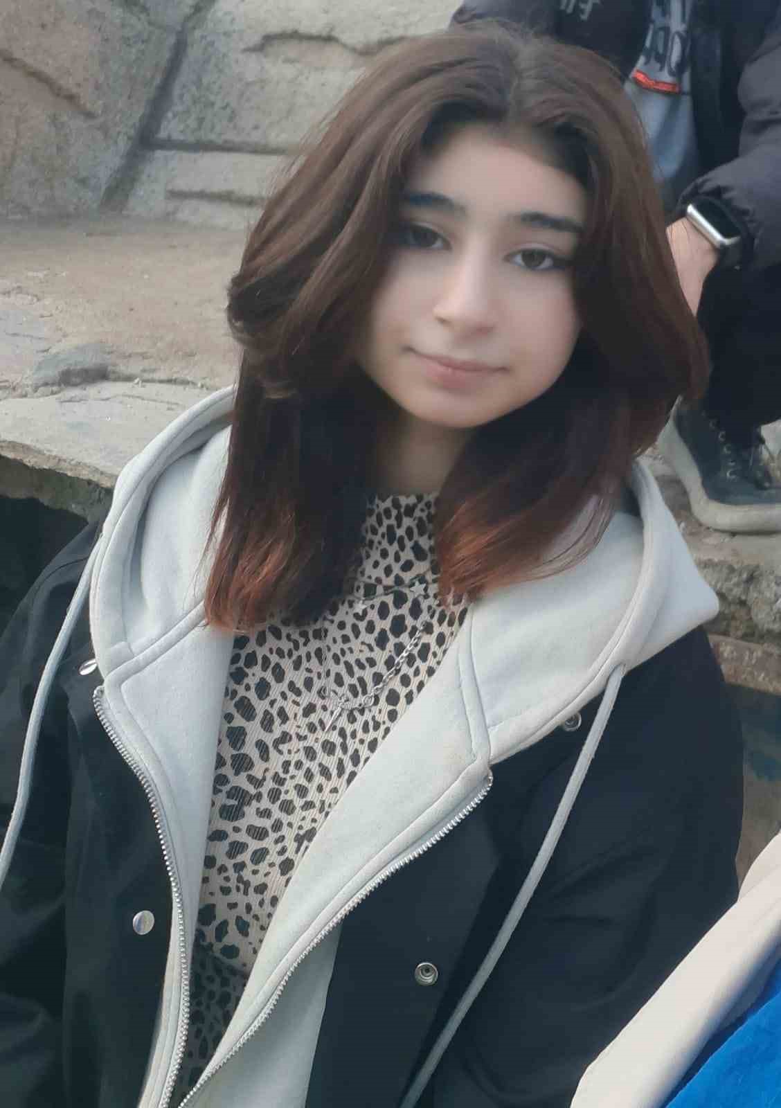 Eskişehir’de 14 yaşındaki kız kayıplara karıştı
Eskişehir’de 14 yaşındaki kız kayıplara karıştı