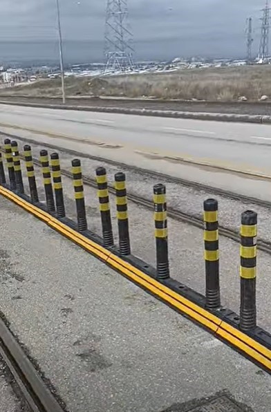 Eskişehir’de 3 kişinin öldüğü kazanın olduğu caddede tedbir alındı
