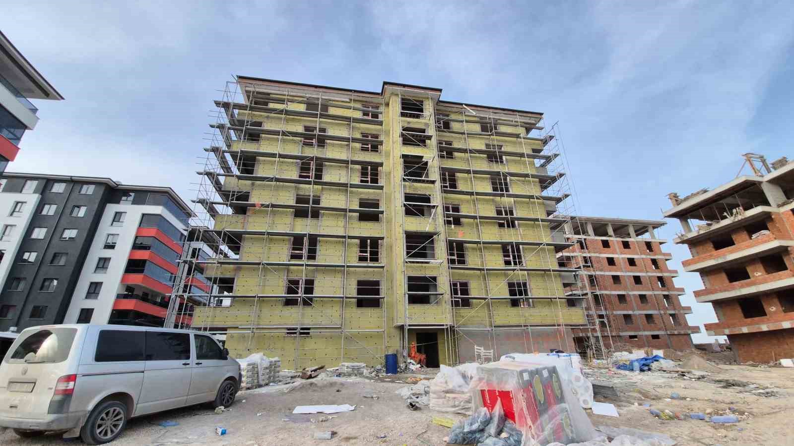 Eskişehir’de asansör boşluğuna düşen sıva ustası hayatını kaybetti
