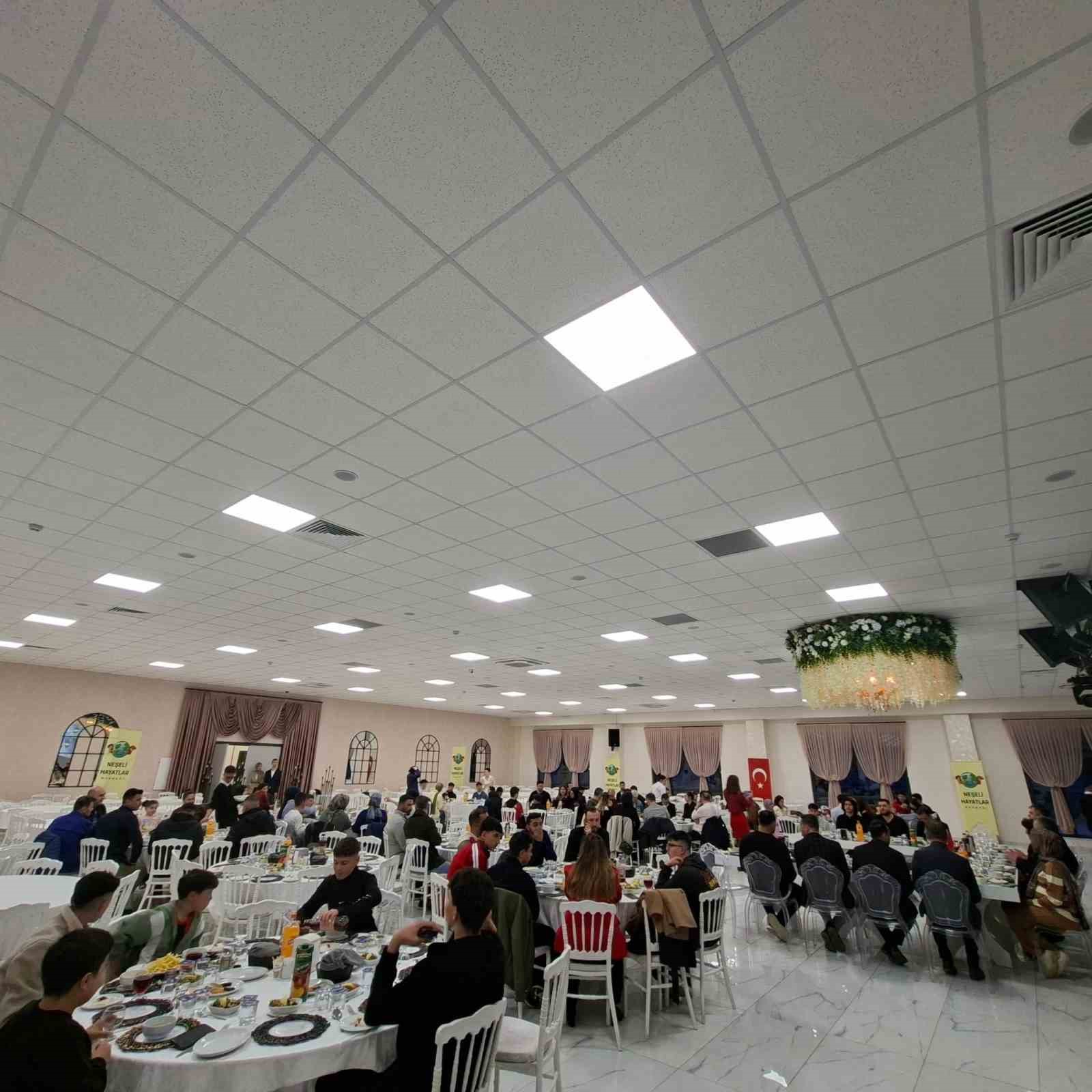 Eskişehir’de çocuk evleri sakinlerine gönül sofrası
