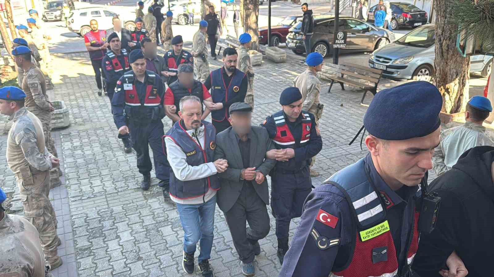 Eskişehir’de faili meçhul dosyayla ilgili 10 şüpheli adliyede
