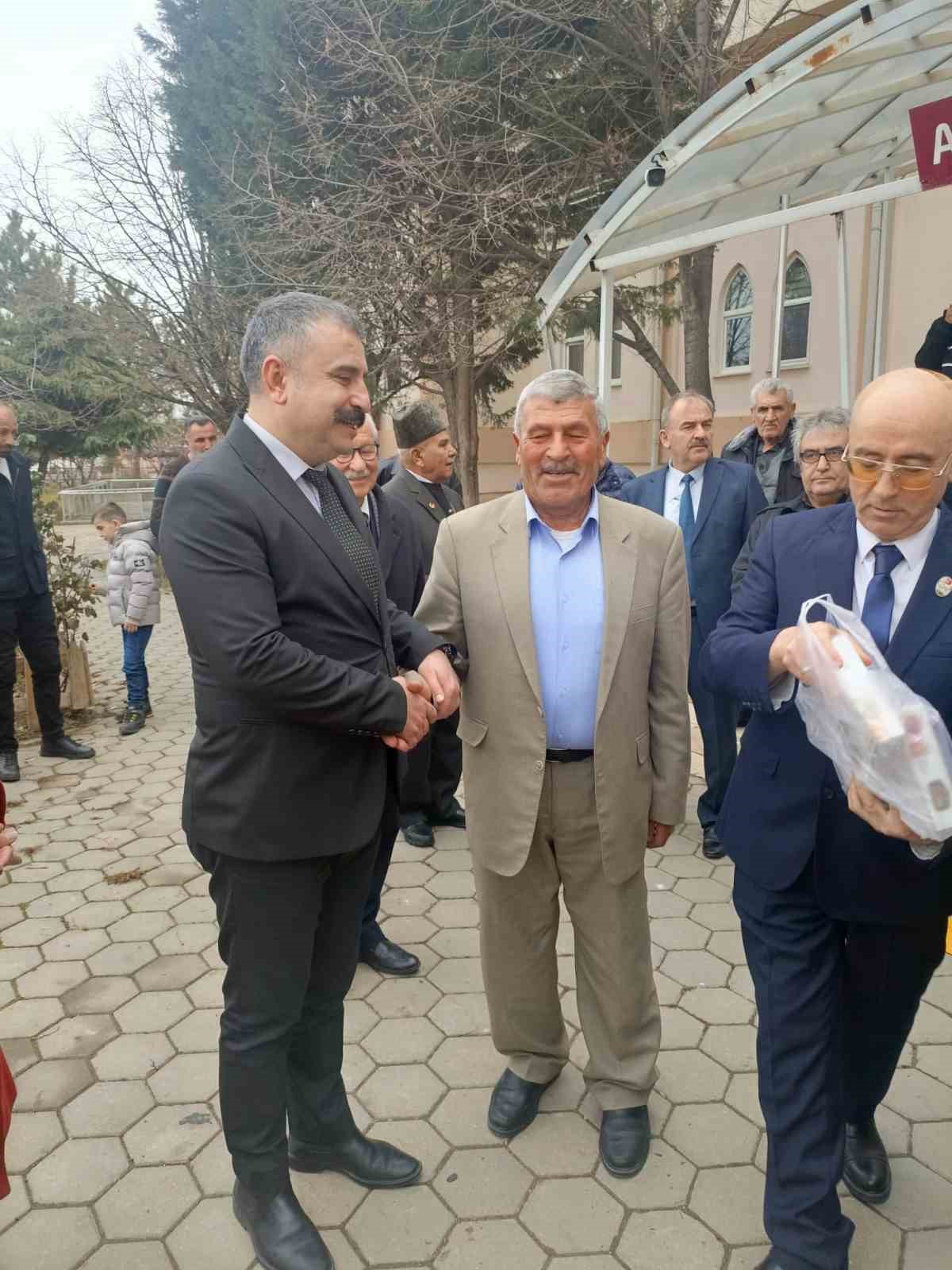 Eskişehir’de gönül köprüsü: Şehit yakınları ve gaziler huzurevinde ağırlandı
