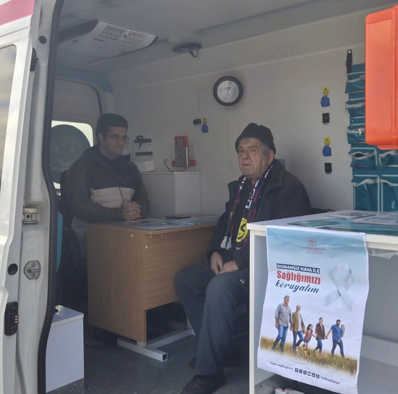 Eskişehir’de mobil sigara bıraktırma aracı taraftarla buluştu
