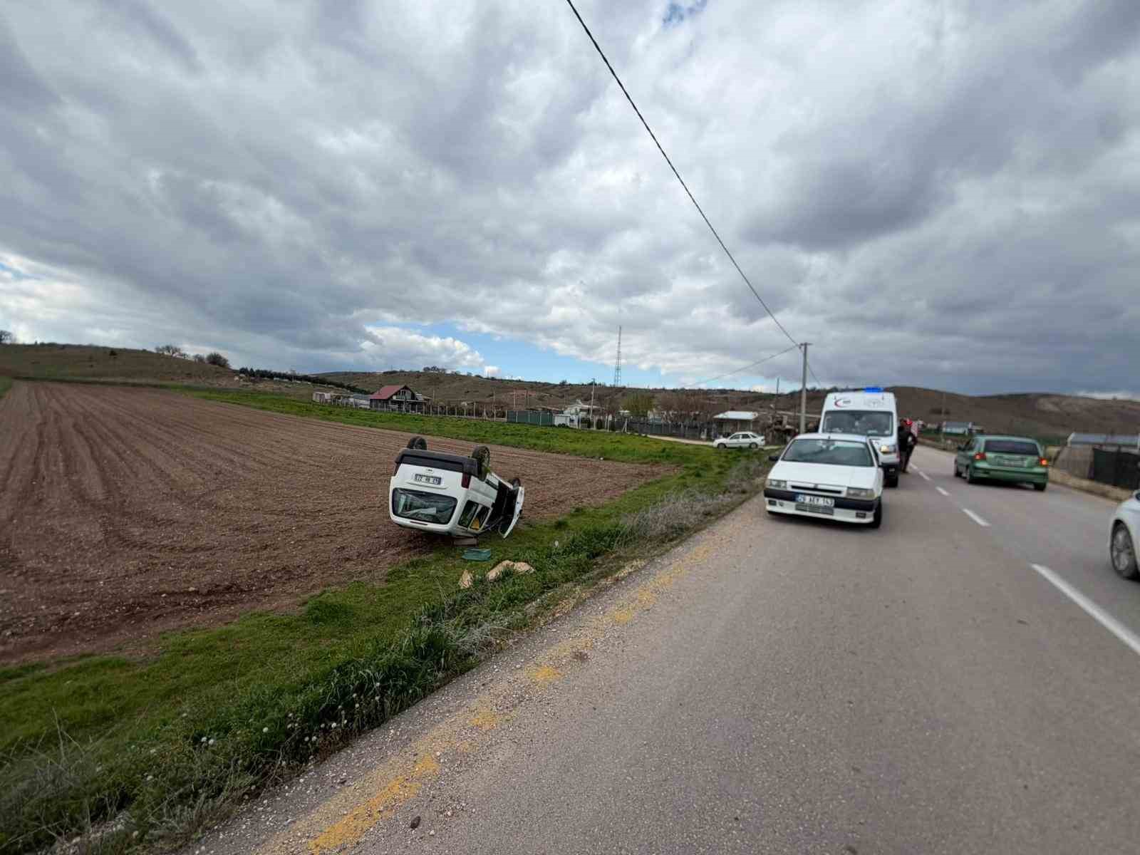 Eskişehir’de savrulan araç takla attı: 2 hafif yaralı
