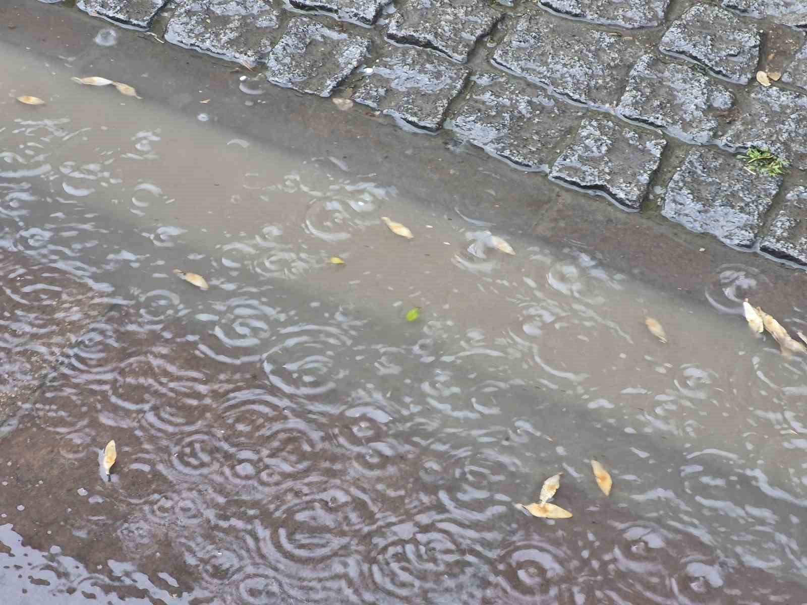 Eskişehir’de şiddetli fırtına ve yağış
