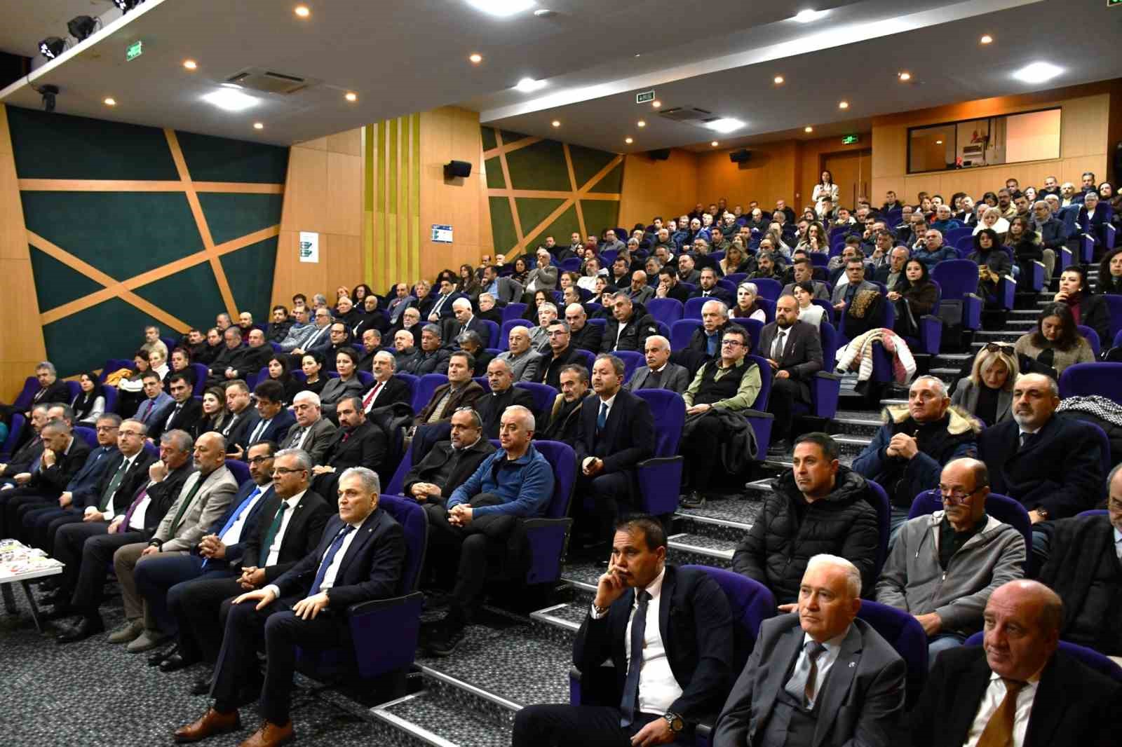 Eskişehir’de ’Türkiye Yüzyılı Maarif Modeli’ hakkında konuşuldu
