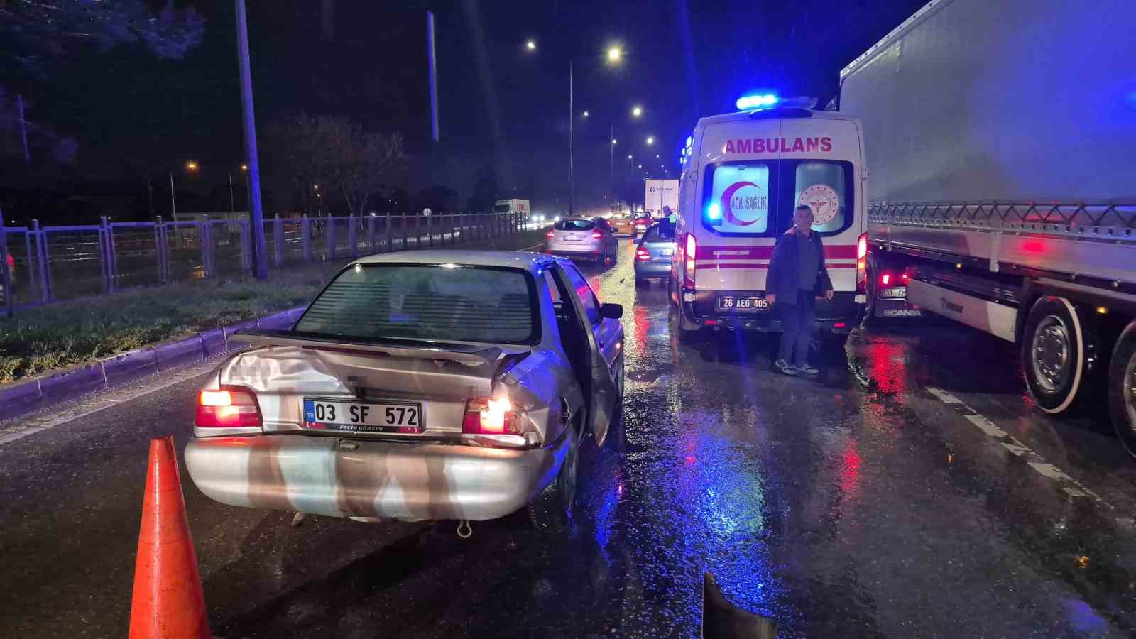 Eskişehir’de zincirleme trafik kazası: 4 yaralı
