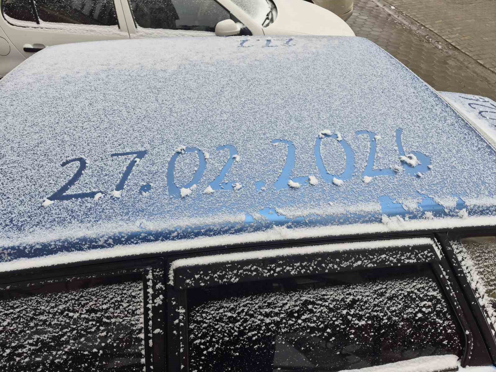 Eskişehir’e kar geri döndü
