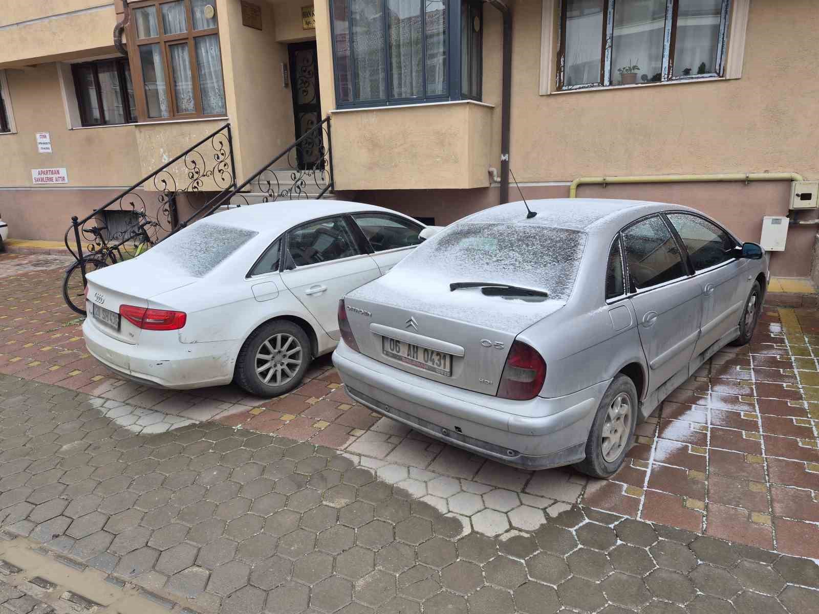 Eskişehir’e kar geri döndü
