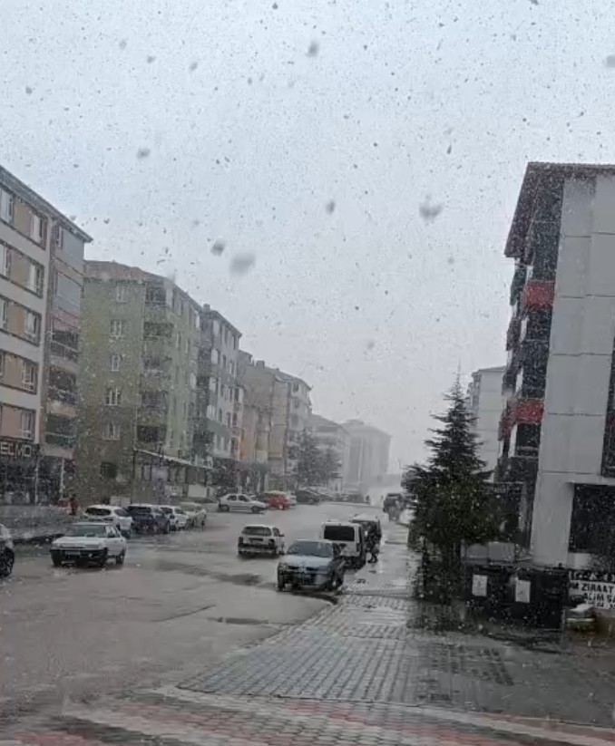 Eskişehir’e nisan ayında kar sürprizi
