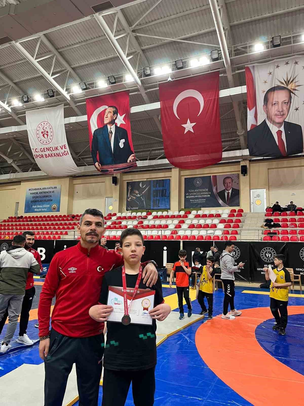 Eskişehirli minik judocular Bilecik’ten dereceyle döndü
