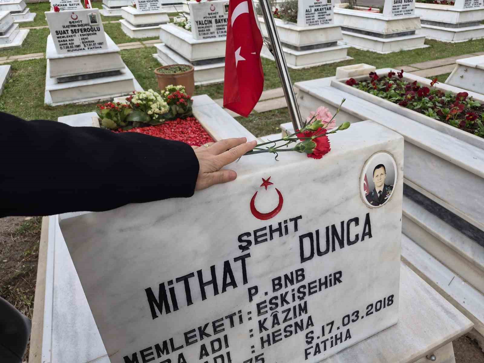 Eskişehirliler 18 Mart’ta şehitlerini unutmadı
