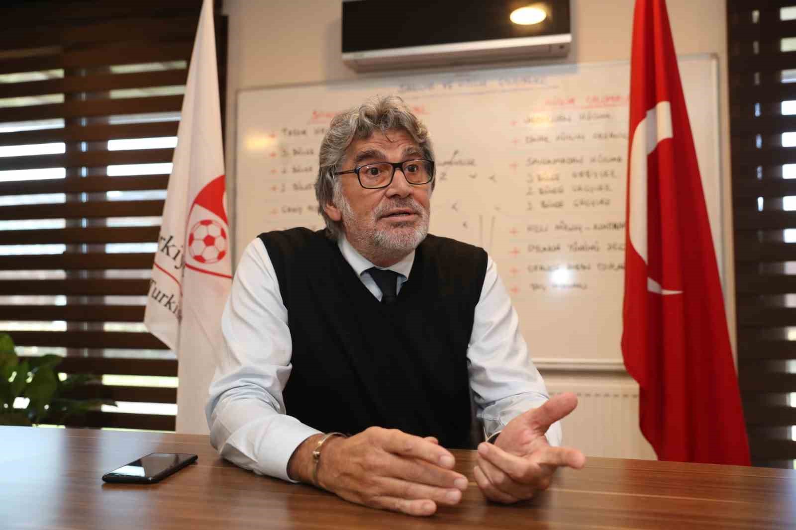 Eskişehirspor formasıyla gol kralı olan Ömer Kaner vefat etti
