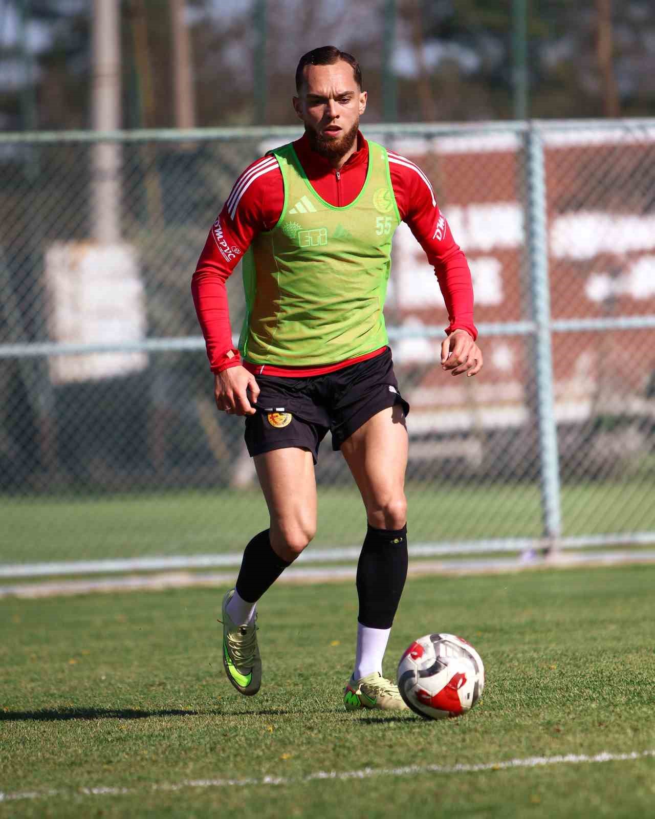 Eskişehirspor, play-off 1. turuna hazırlanıyor
