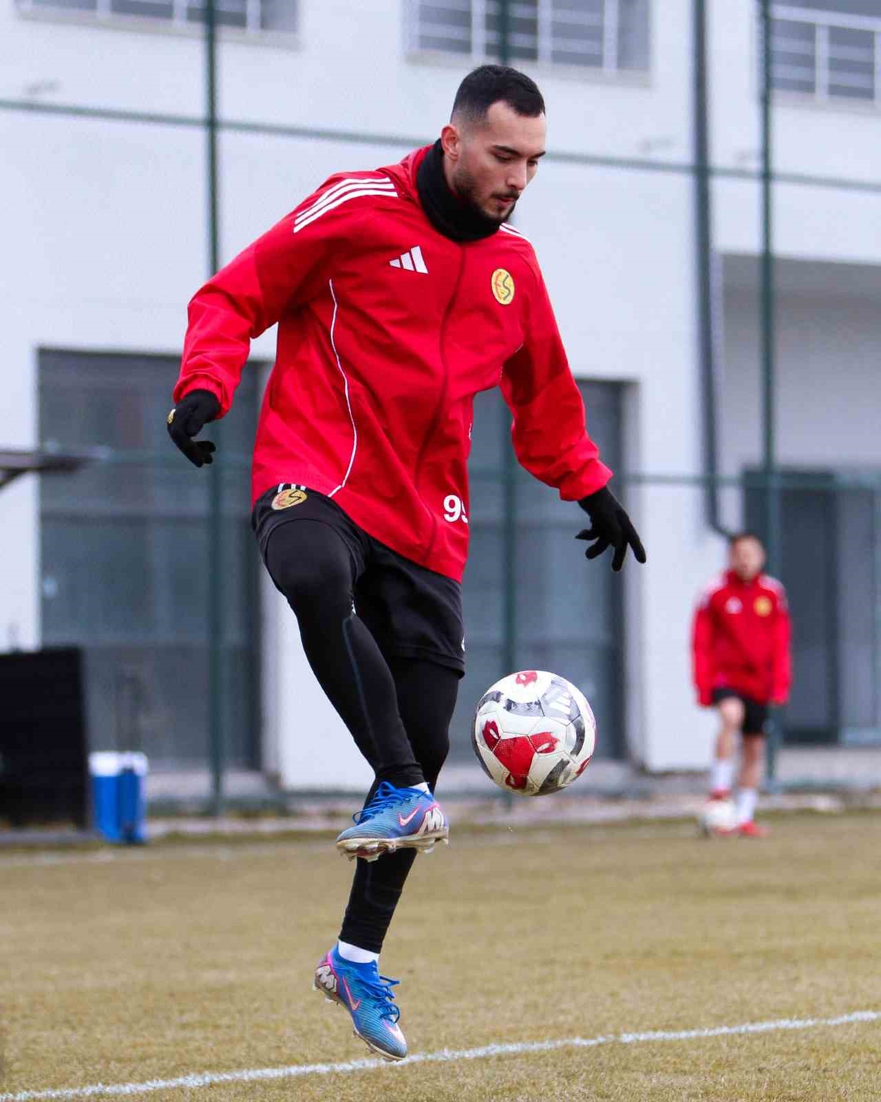 Eskişehirspor Tire 2021 FK maçı için hazırlıklarını sürdürüyor
