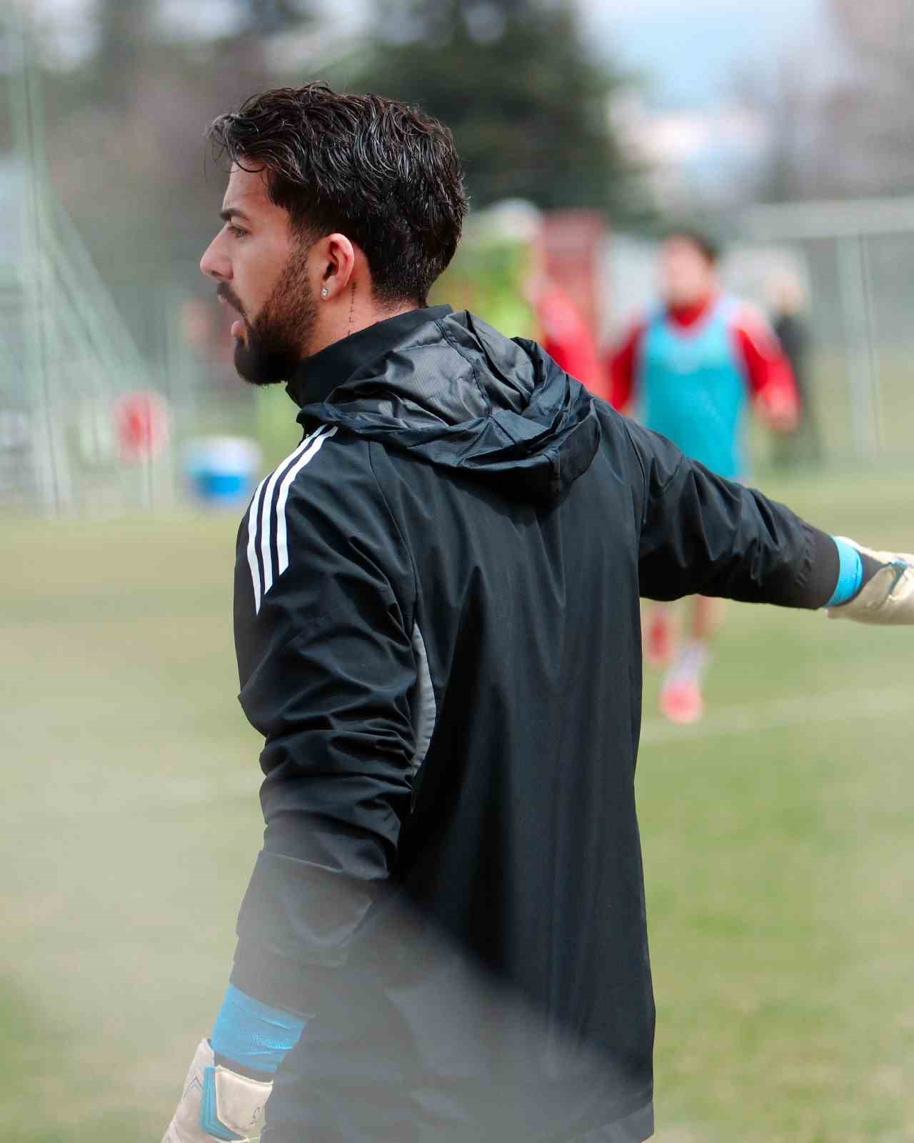 Eskişehirspor’da Karşıyaka mesaisi sürüyor
