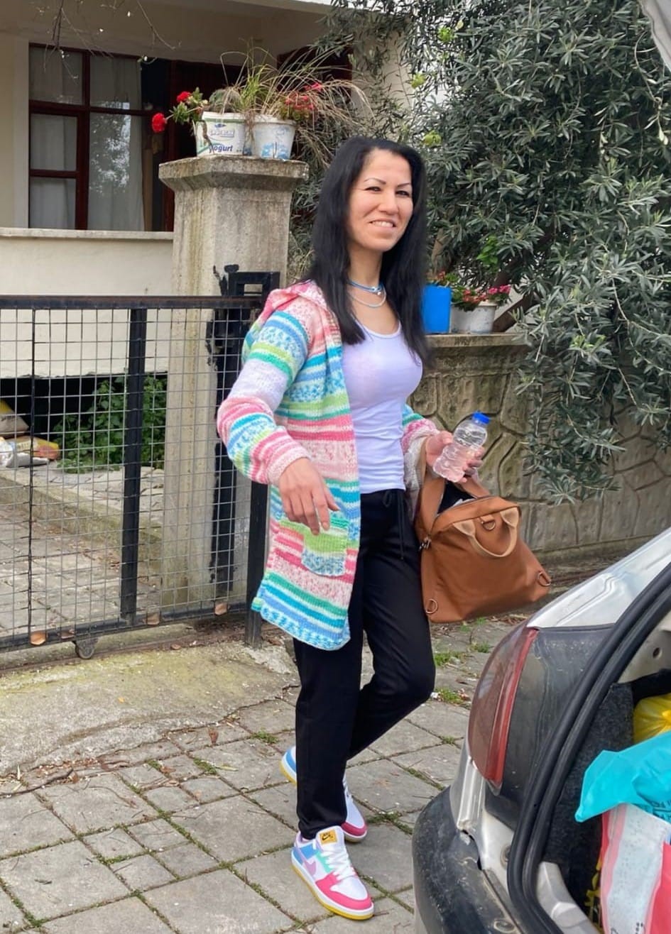 Eşlerin ölümle biten bıçaklı kavgasının ardından olayın yaşandığı ev sessizliğe büründü
