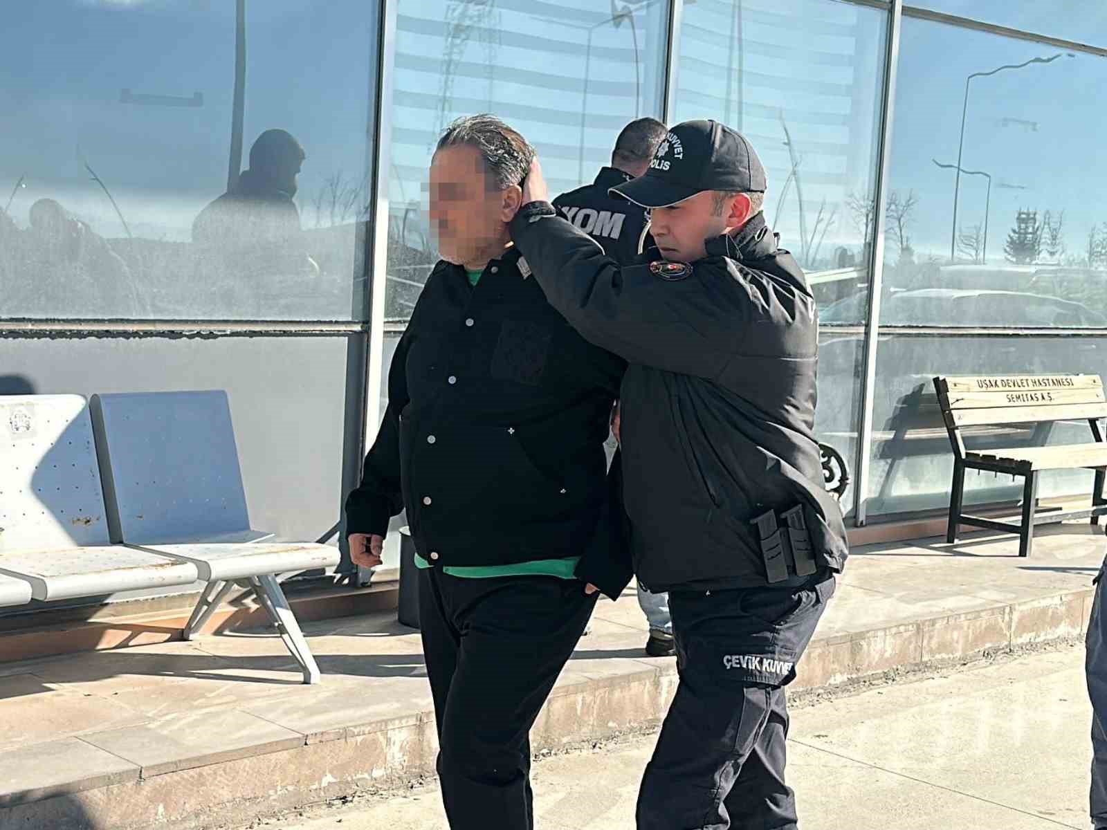 Eşme Belediye Başkanı Tozan ve 5 şüpheli adliyeye sevk edildi
