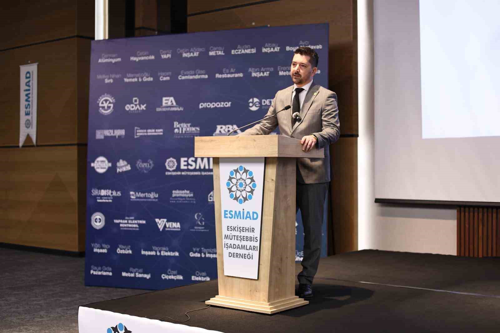 ESMİAD’ın ocak ayı buluşmasında Eskişehir iş dünyası kenetlendi
ESMİAD’ın ocak ayı buluşmasında Eskişehir iş dünyası kenetlendi