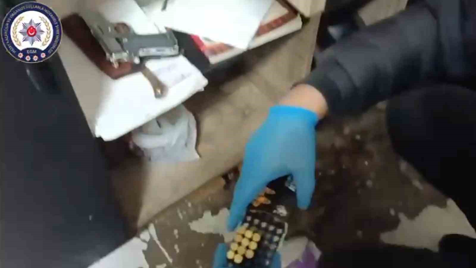 Esnafı haraca bağlayan ’Dönmezler’ suç örgütüne operasyon
