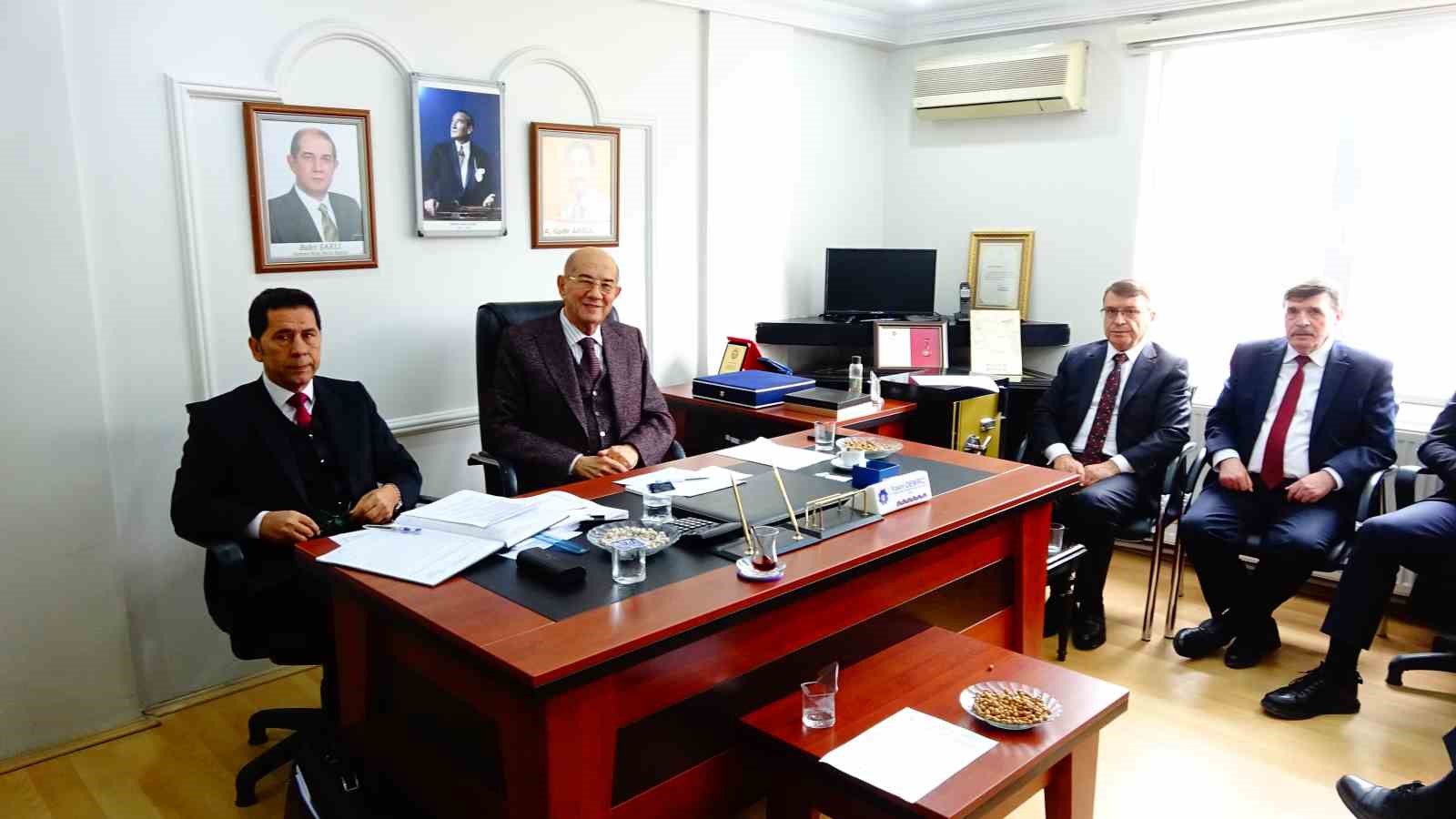 Esnafın kredi talepleri Tavşanlı’daki bölge toplantısında masaya yatırıldı
