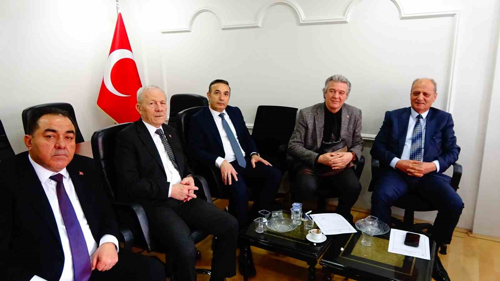 Esnafın kredi talepleri Tavşanlı’daki bölge toplantısında masaya yatırıldı
