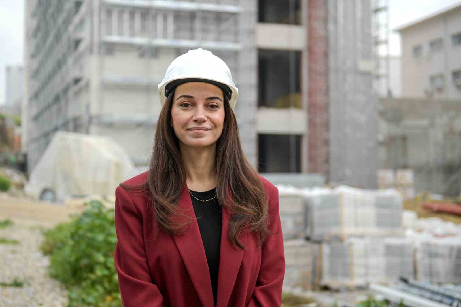 Eşrefpaşa Hastanesi’nin yeni binasında sona doğru
Eşrefpaşa Hastanesi’nin yeni binasında sona doğru