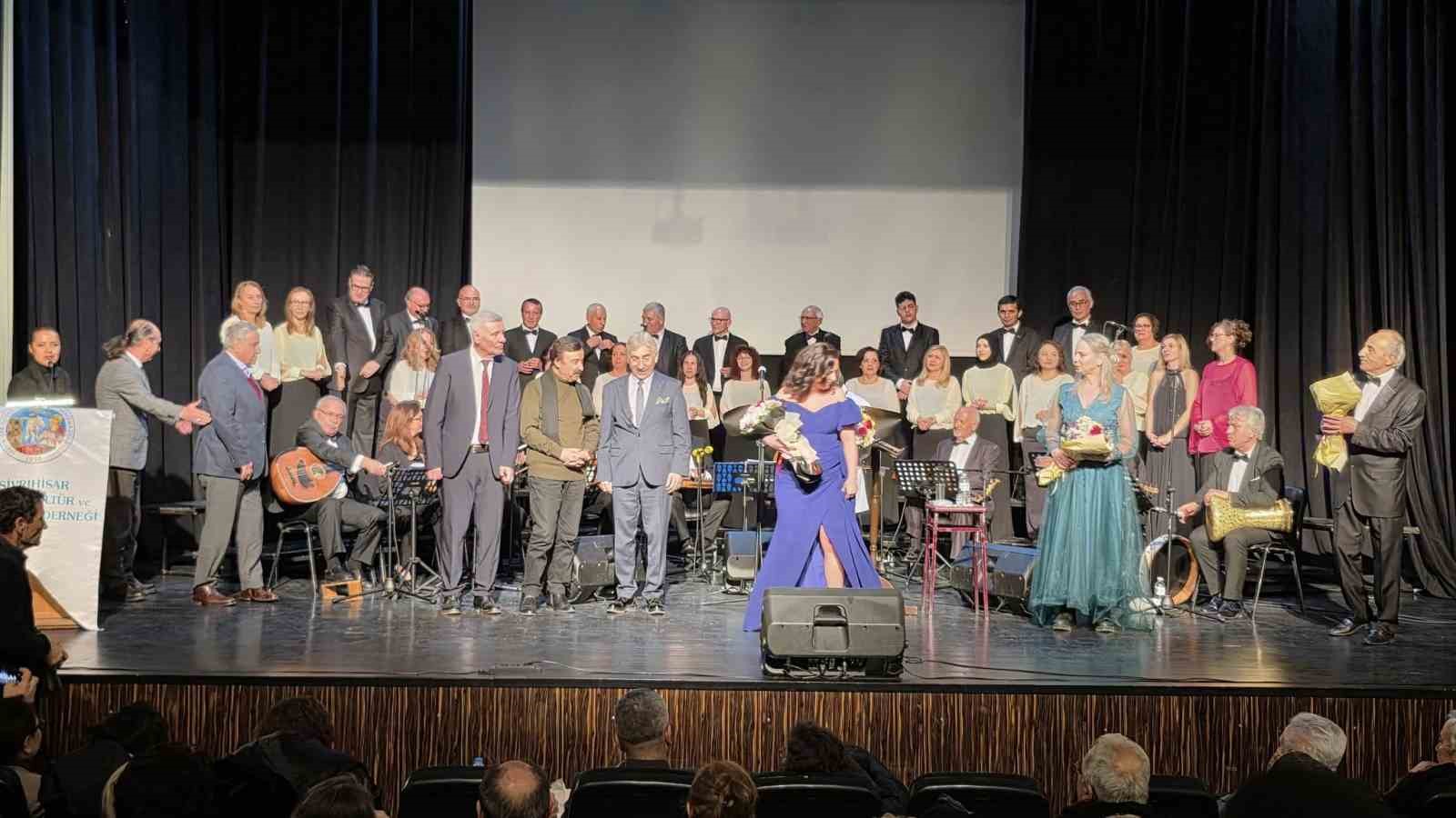 ESSİVDER Türk Sanat Müziği Korosu’ndan ‘Sezon Ortası Konseri’ yoğun ilgi gördü
