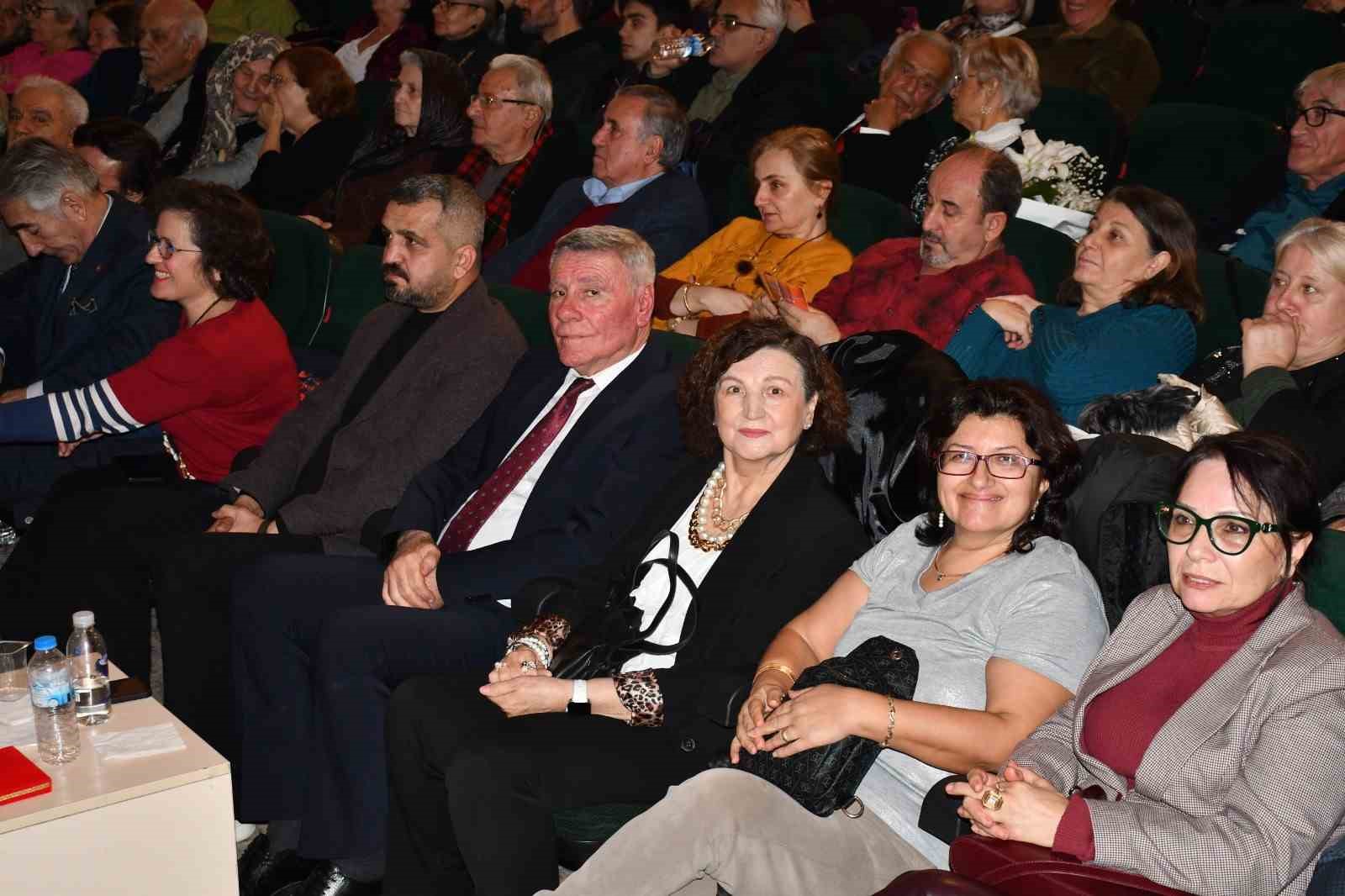 ESSİVDER Türk Sanat Müziği Korosu’ndan ‘Sezon Ortası Konseri’ yoğun ilgi gördü
