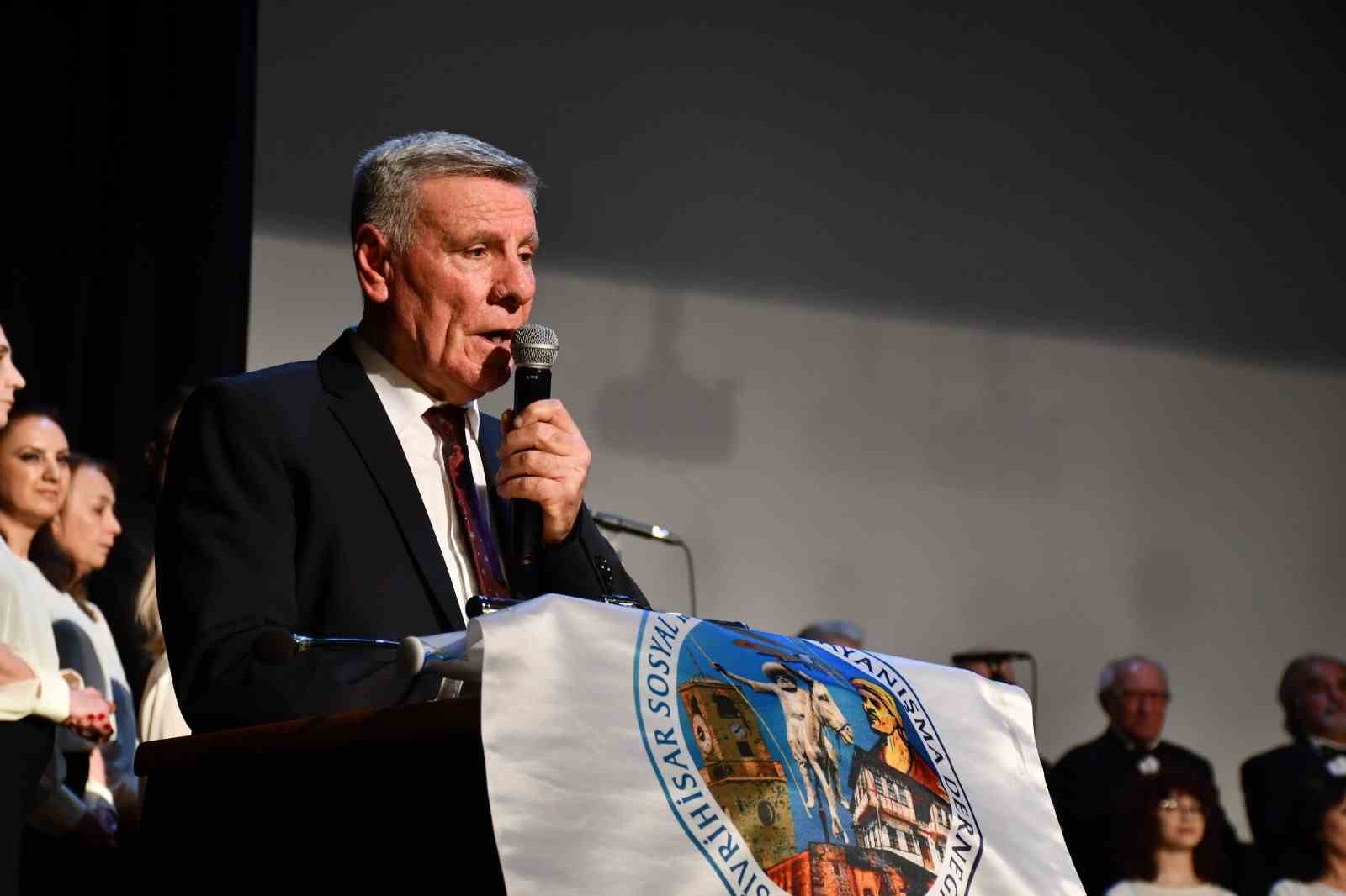 ESSİVDER Türk Sanat Müziği Korosu’ndan ‘Sezon Ortası Konseri’ yoğun ilgi gördü
