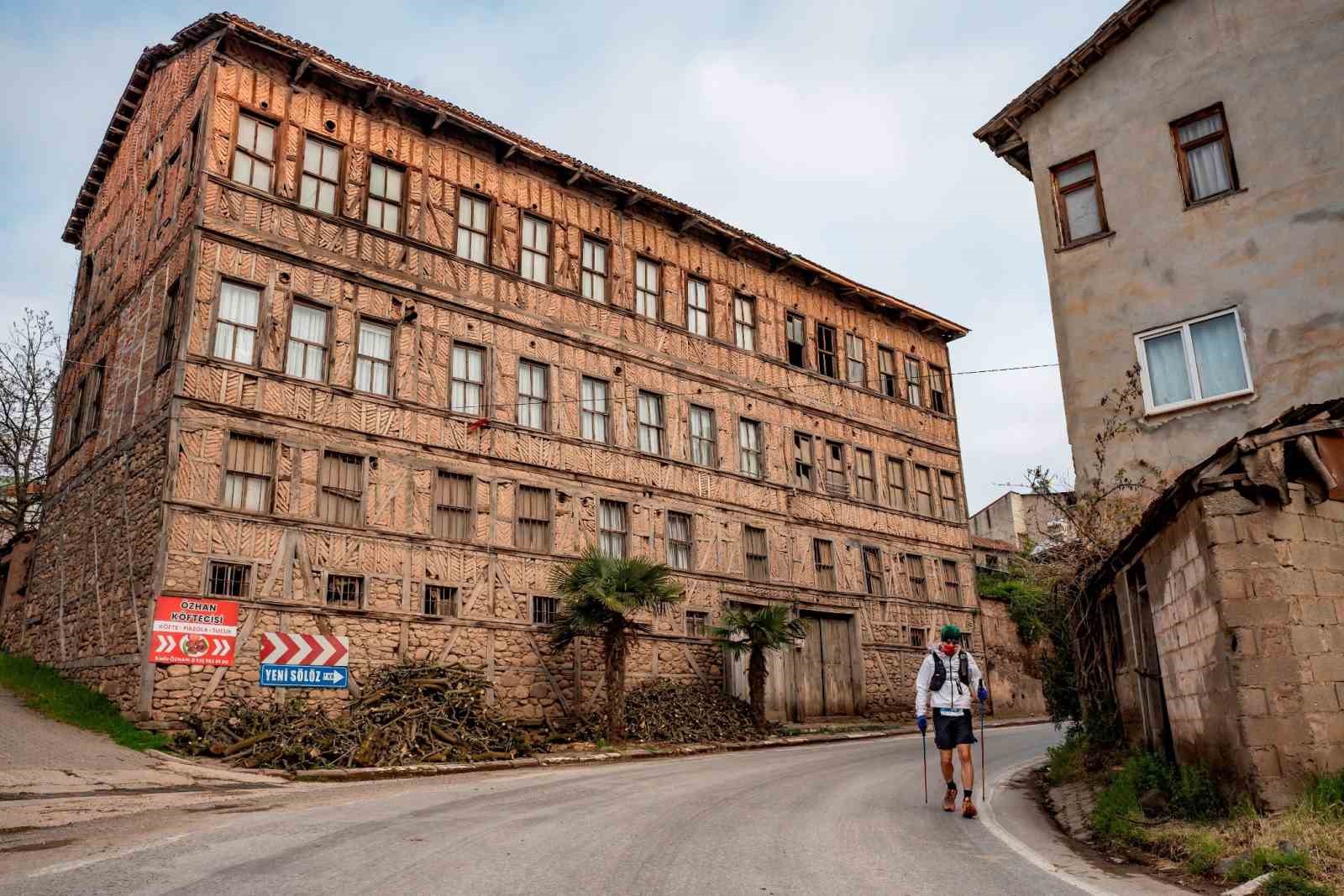 Eşsiz tarih ve doğanın içindeki maraton sona erdi
