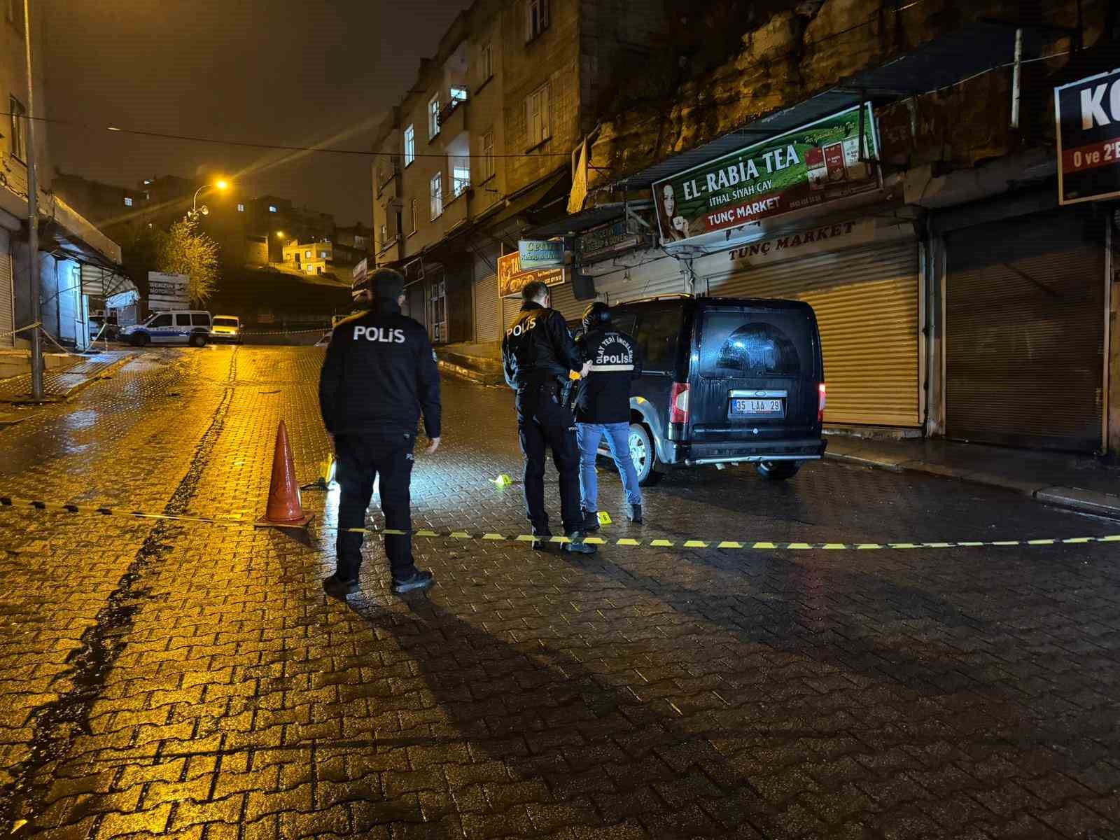 Etrafa rastgele ateş açtı, 1 kişi yaralandı
