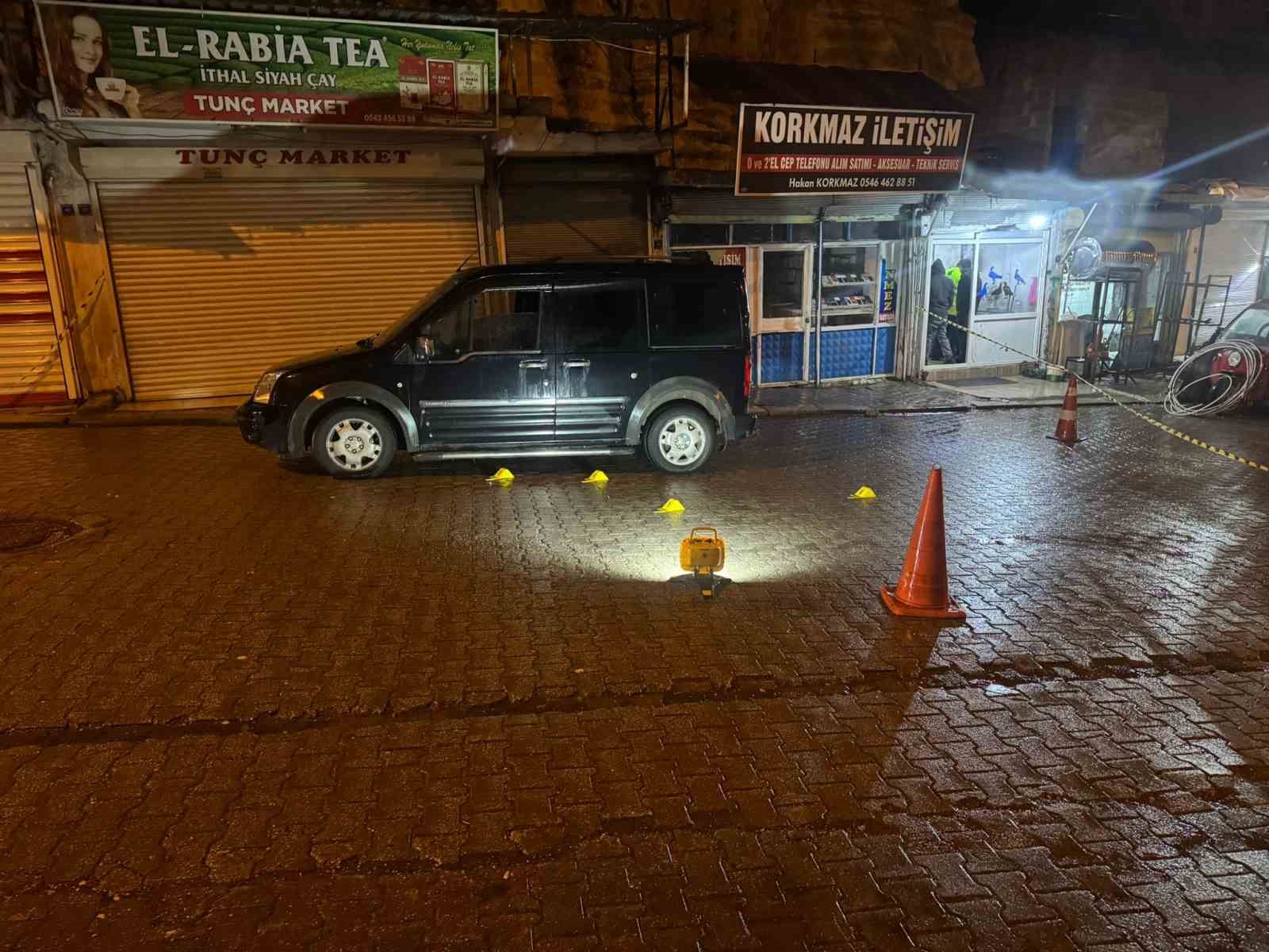 Etrafa rastgele ateş açtı, 1 kişi yaralandı
