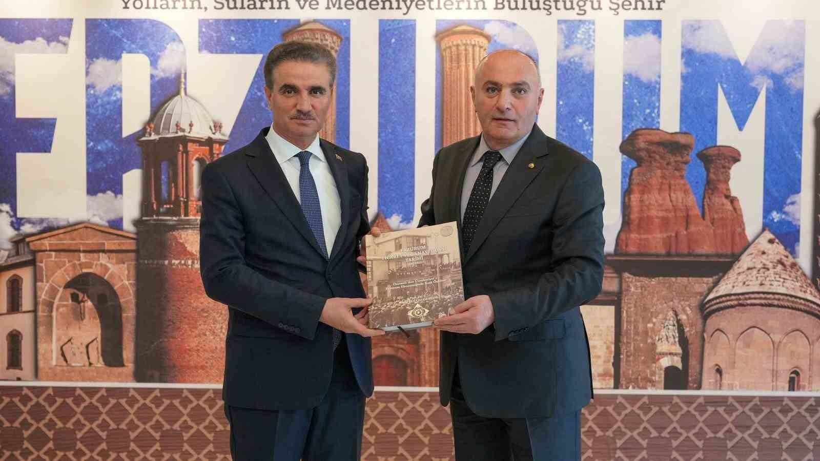 ETSO Başkanı Saim Özakalın ile ETSO yönetiminden Vali Aydın Baruş’a hayırlı olsun ziyareti
