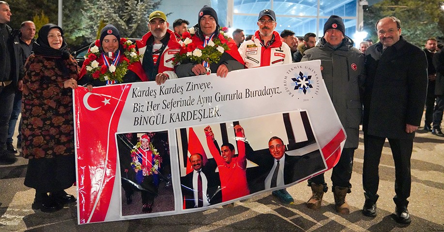 ETÜ’lü Bingül kardeşler, Zihinsel Engelliler Dünya Kayak Şampiyonası’nda 6 madalya kazandı
