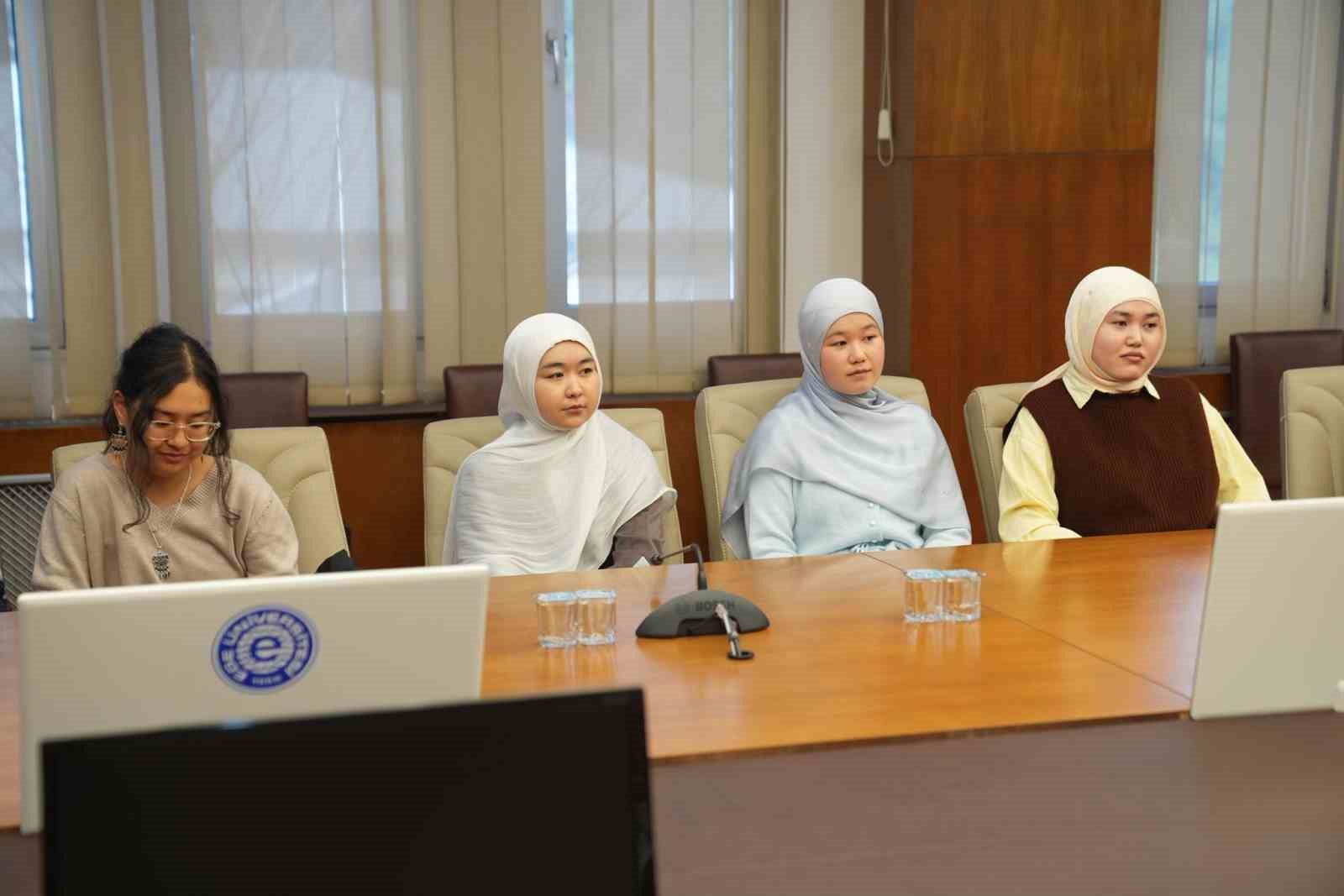 EÜ’de Orhun Değişim Programı’na katılan öğrencilere yönelik veda toplantısı
