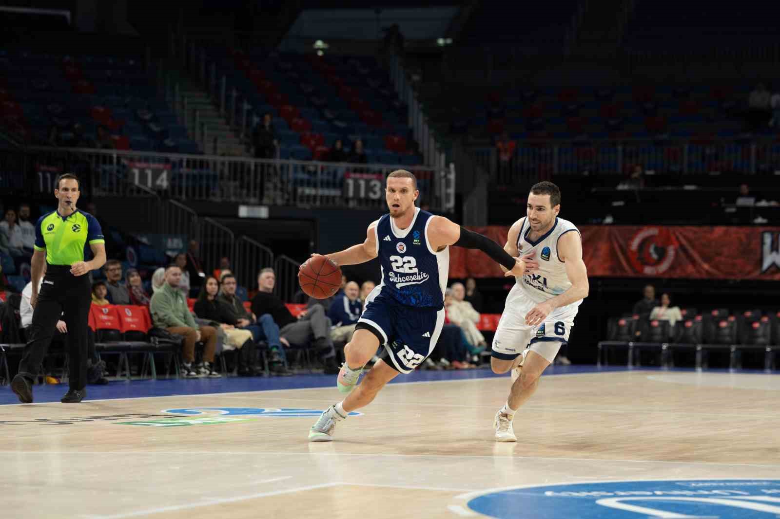 Eurocup: Bahçeşehir Koleji: 92 - Manresa: 96
