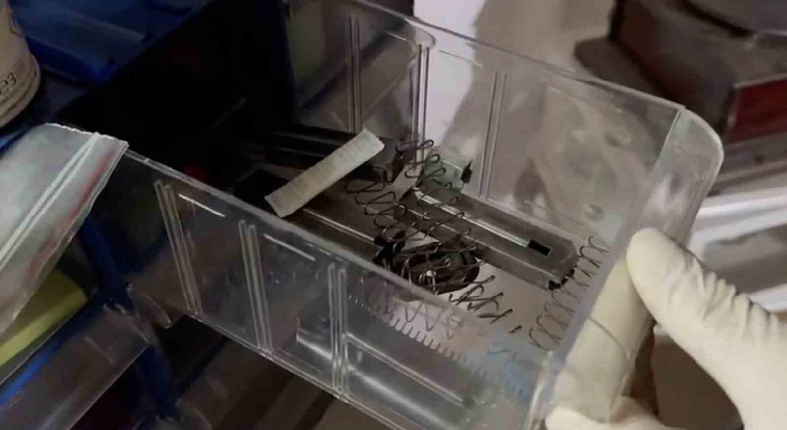 Ev, DEAŞ bağlantılı silah imalathanesi çıktı: Kokain ve yüzlerce silah parçası yakalandı
