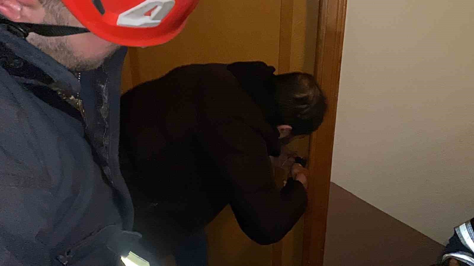 Ev sahibinin şüphesi ekipleri harekete geçirdi
