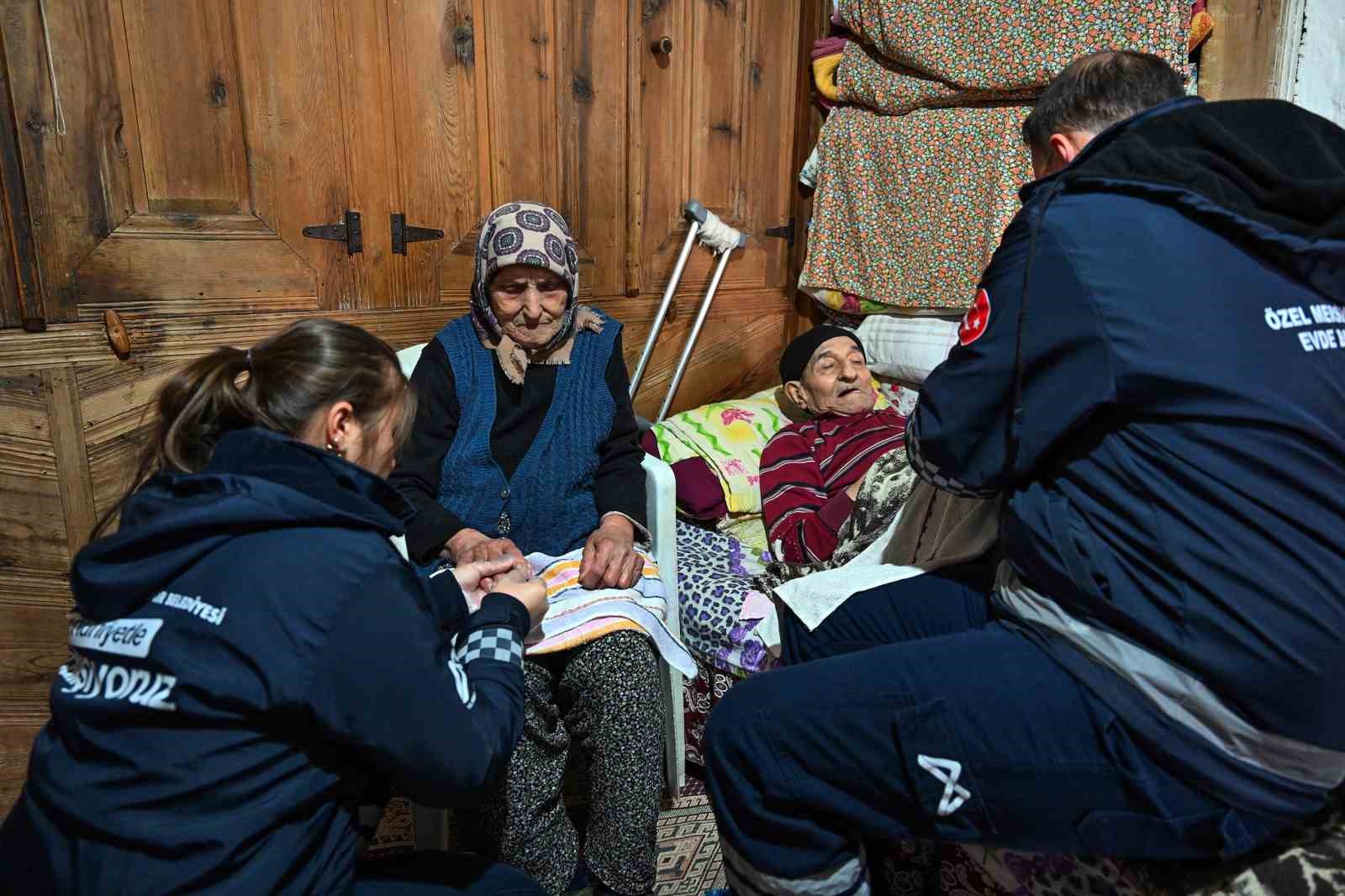 Evde sağlık ve bakım hizmetiyle uzaklar yakın oluyor
