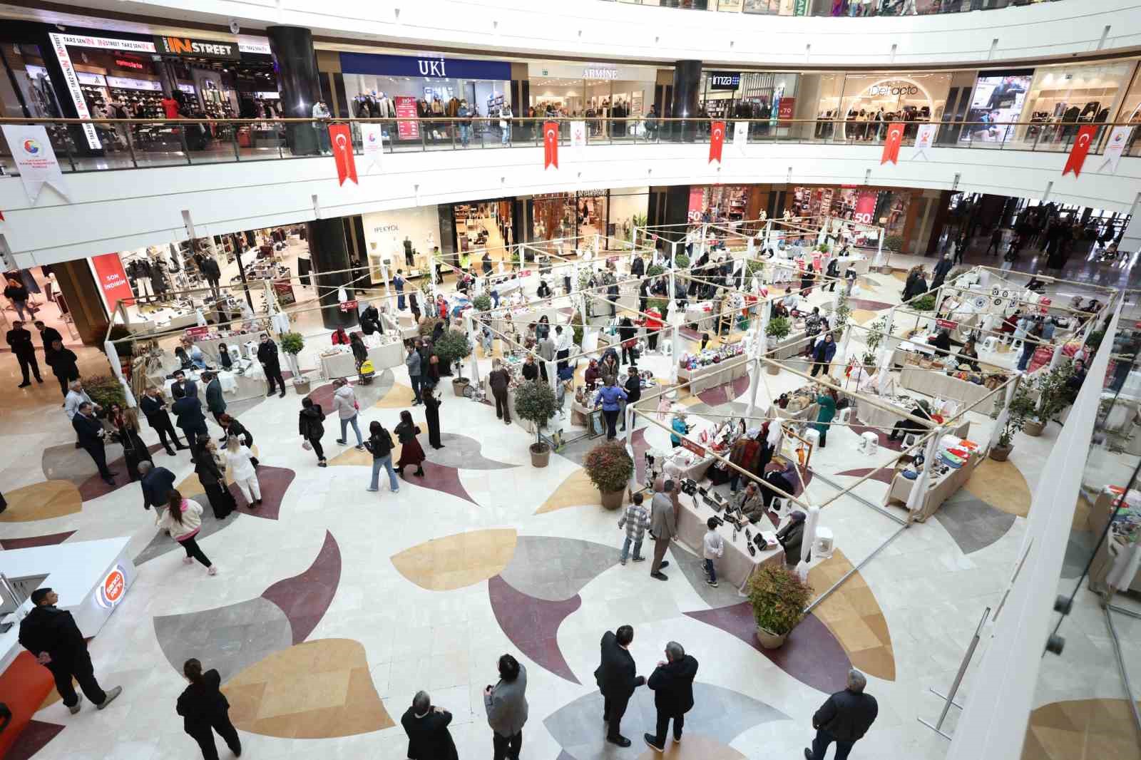 Evde üreten kadınlar ekonomiye değer katıyor
