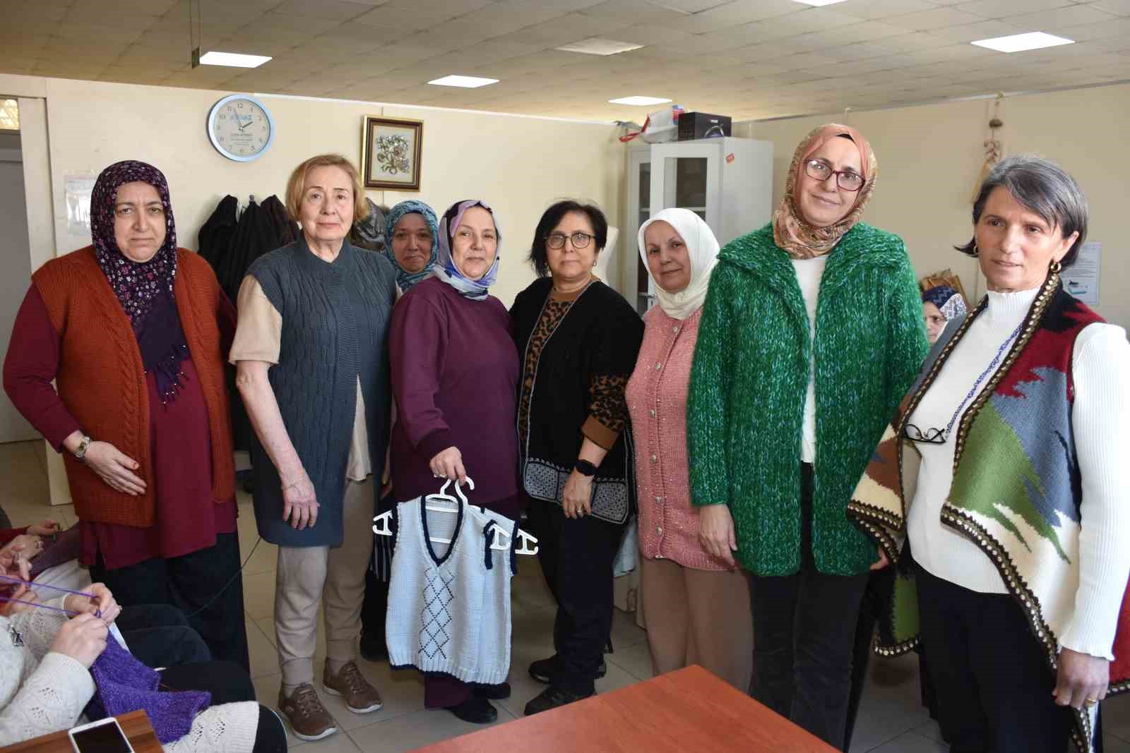 Evden çıkıp üretime katılıyorlar
