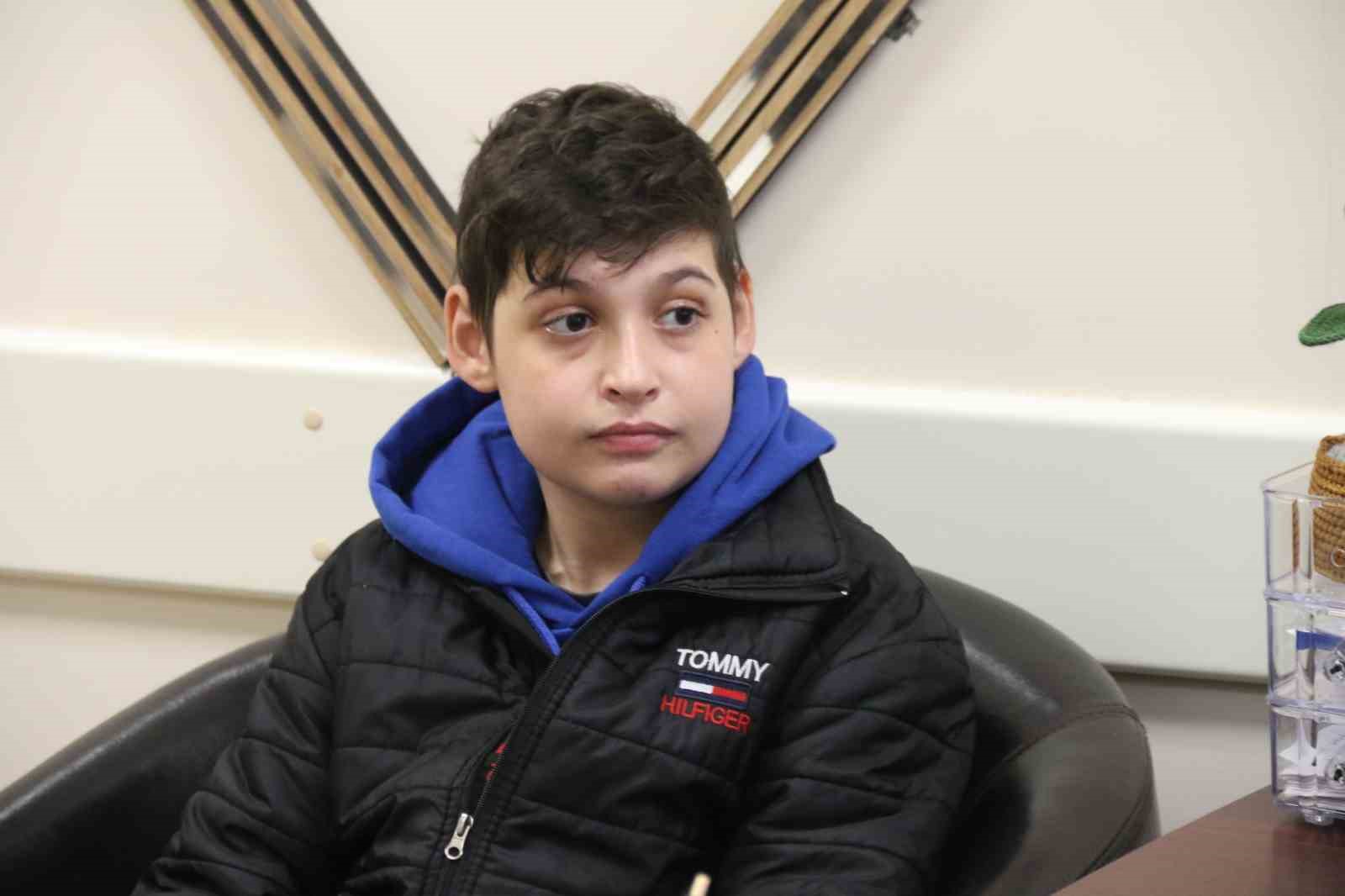 Evden uzak 2 yıllık lösemi tedavisinde torununun yanından ayrılmayan anneanne mutlu sona ulaştı
